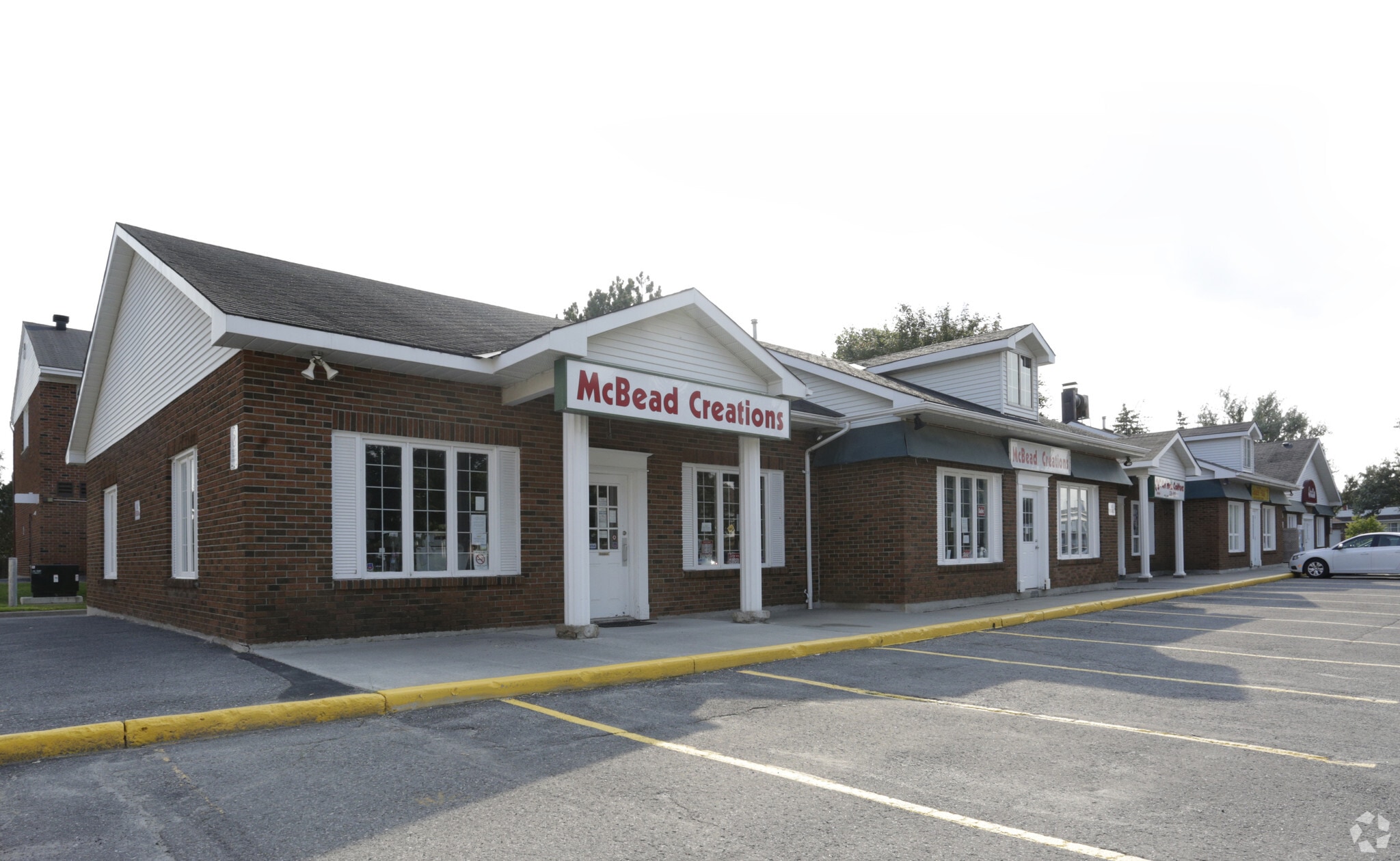 3 Chartwell Ave, Ottawa, ON for lease Primary Photo- Image 1 of 4