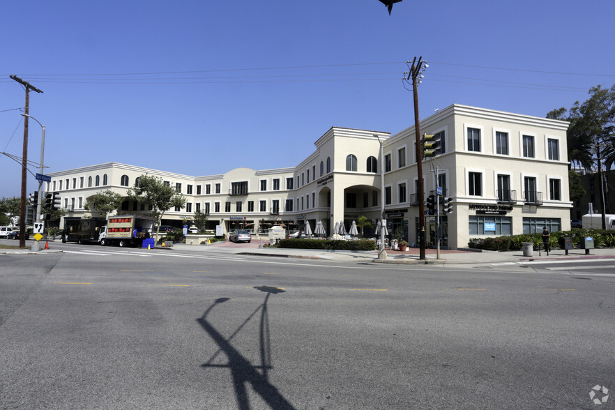 11911 San Vicente Blvd, Los Angeles, CA à louer - Photo du bâtiment - Image 1 de 4