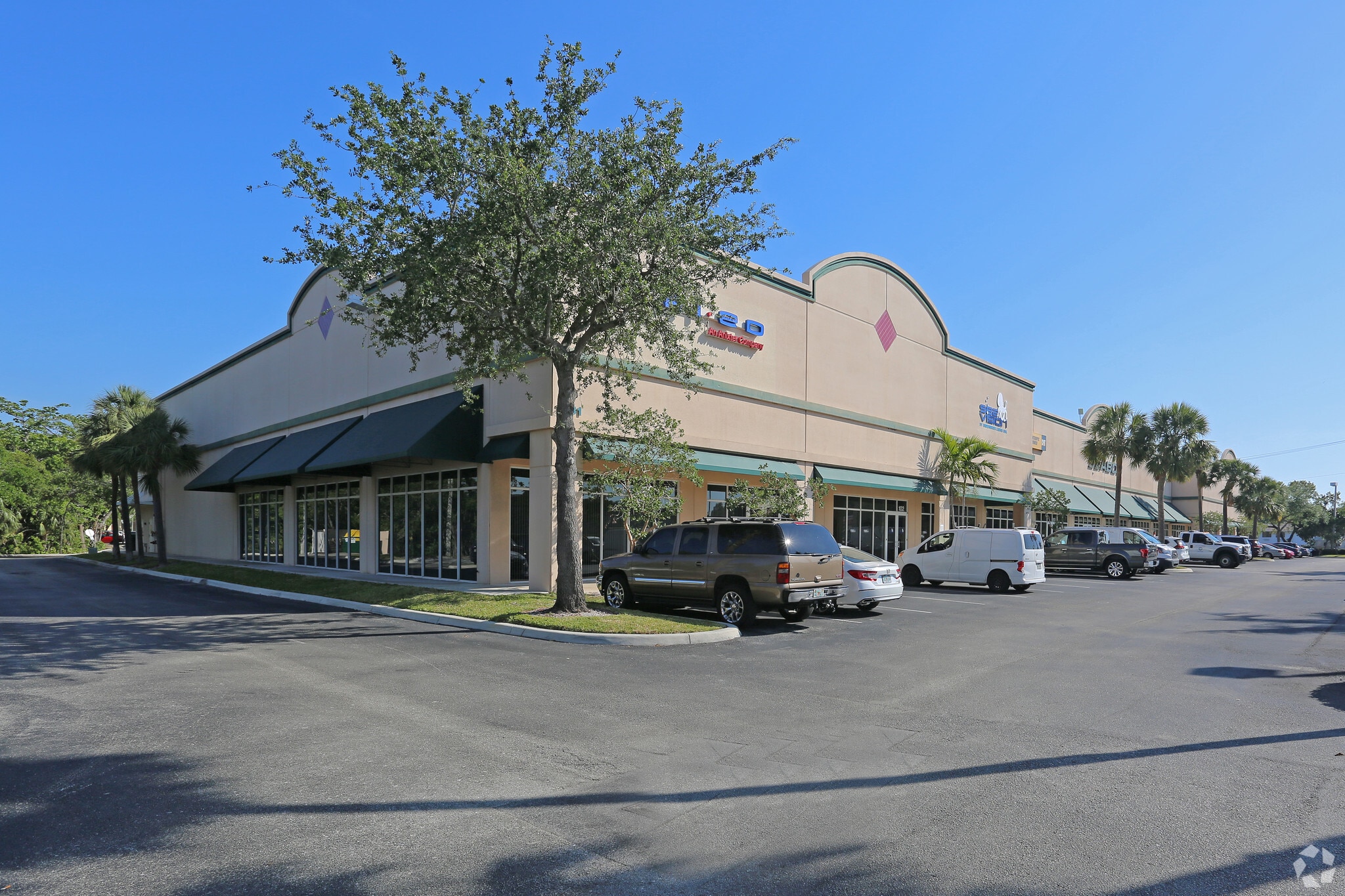 1881-1887 W State Road 84, Fort Lauderdale, FL for lease Primary Photo- Image 1 of 11
