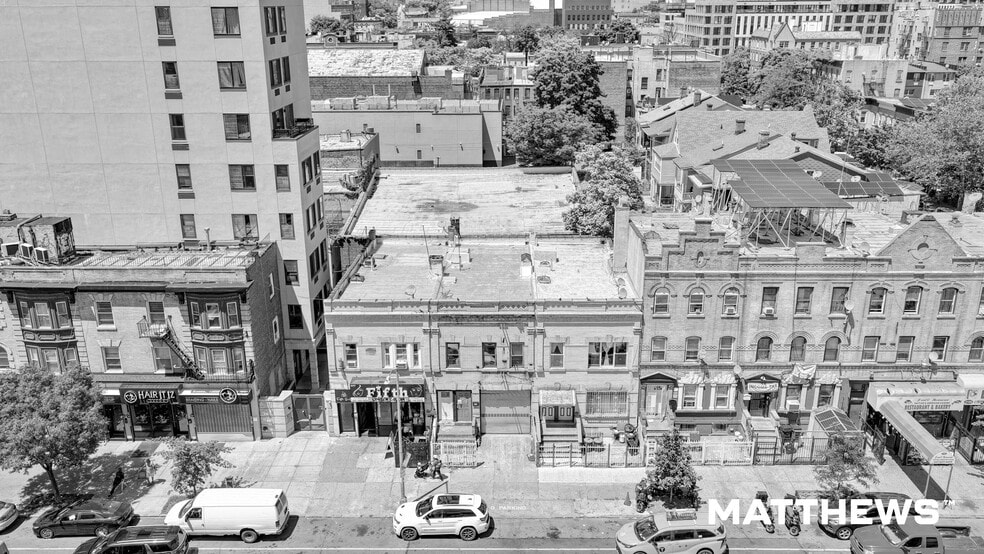 2179 Clarendon Rd, Brooklyn, NY à vendre - Photo du bâtiment - Image 1 de 3