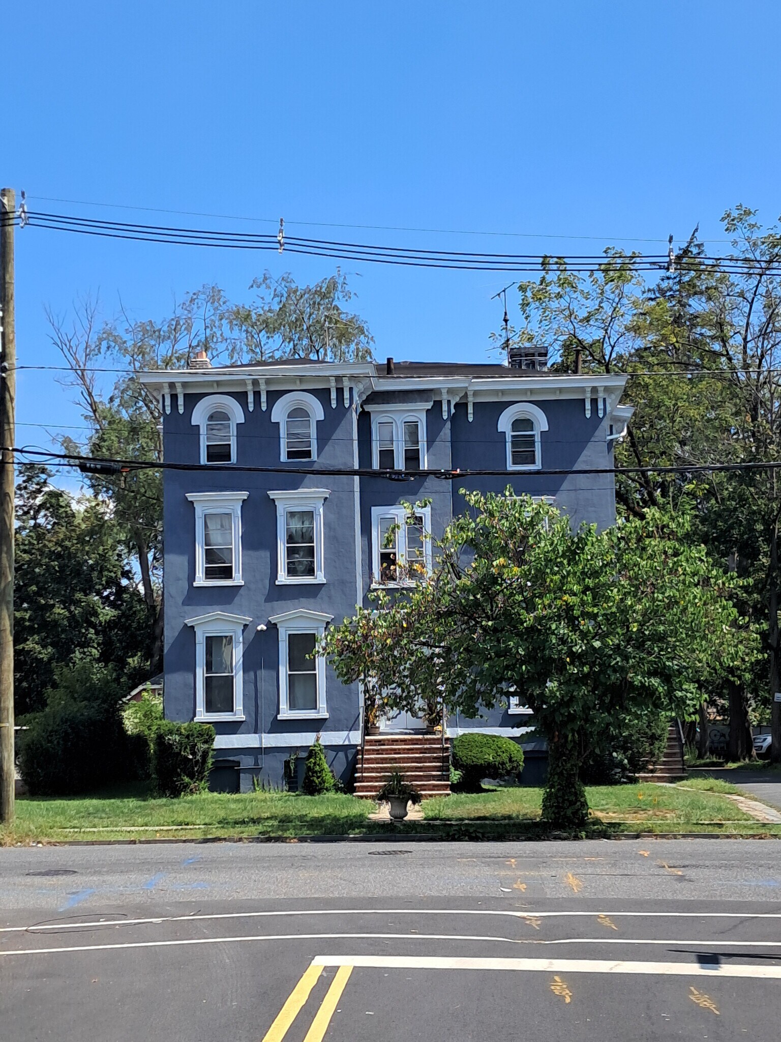 220 E 9th St, Plainfield, NJ à vendre Photo principale- Image 1 de 1