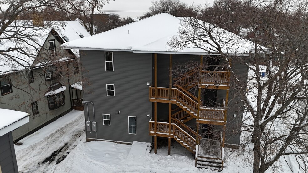 814 6th St SE, Minneapolis, MN for sale - Building Photo - Image 3 of 23