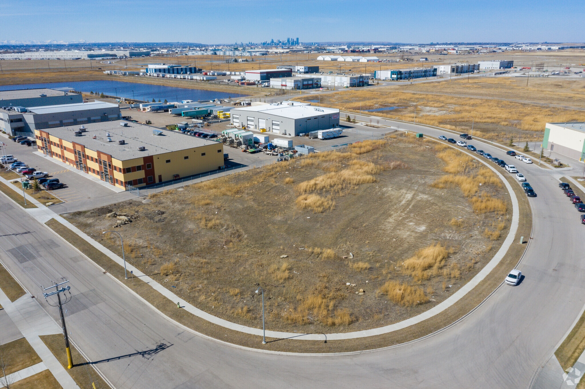 10755 74th St SE, Calgary, AB for sale Primary Photo- Image 1 of 3