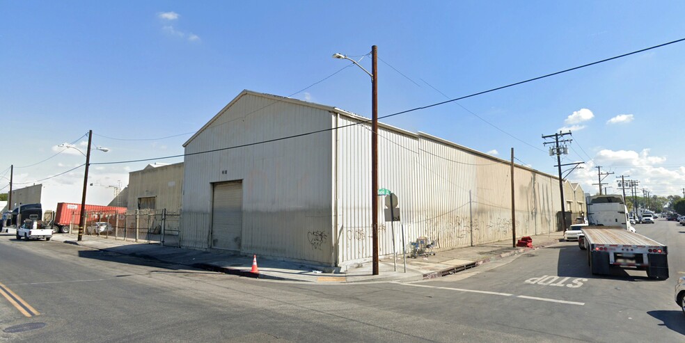 2300-2320 N Alameda St, Compton, CA for lease - Building Photo - Image 1 of 6