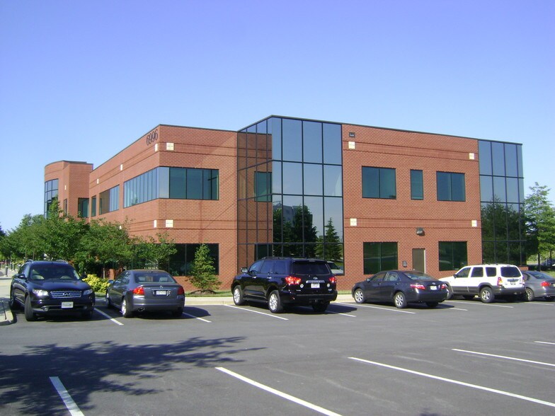 6996 Columbia Gateway Dr, Columbia, MD à louer - Photo du bâtiment - Image 3 de 3