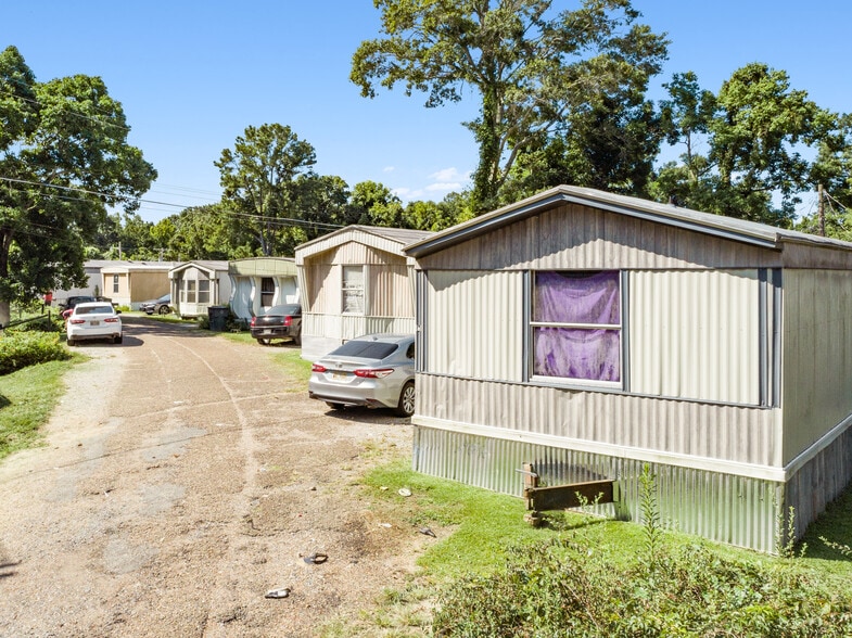 81 Capri Dr, Vicksburg, MS à vendre - Photo du bâtiment - Image 2 de 4