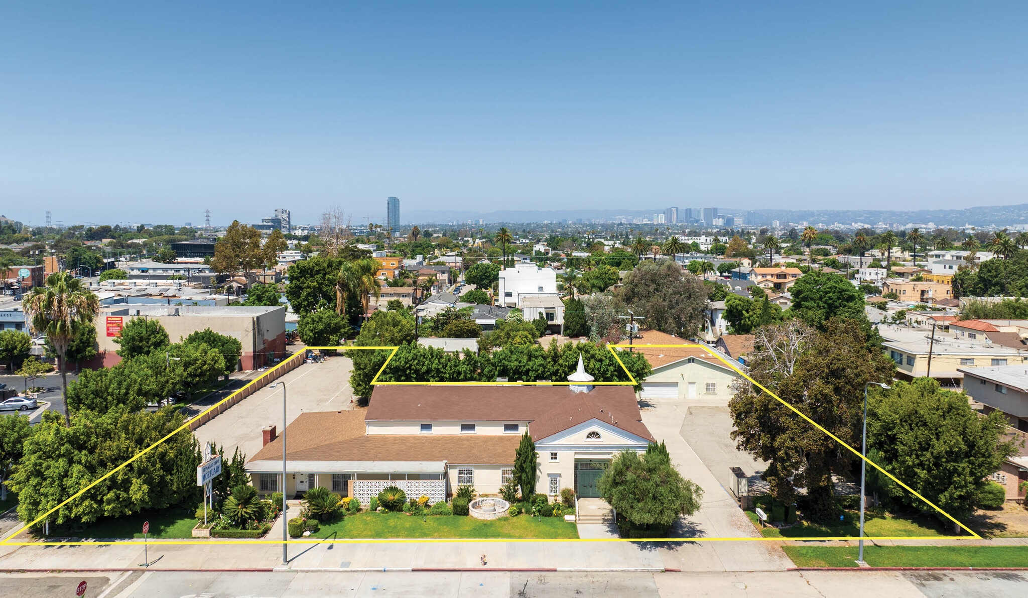 3043 S La Brea Ave, Los Angeles, CA for lease Building Photo- Image 1 of 8