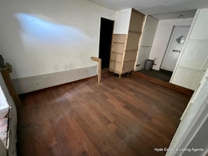 404-406 Bury New Rd, Manchester for lease Interior Photo- Image 2 of 4