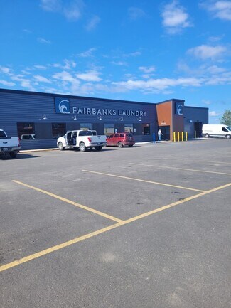 Plus de détails pour 906 Old Steese Hwy, Fairbanks, AK - Commerce de détail à louer