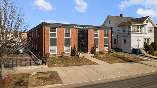 Plus de détails pour 385 Main St, West Haven, CT - Bureau à vendre