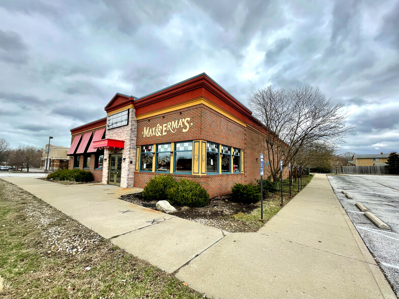 7890 Mentor Ave, Mentor, OH for sale - Building Photo - Image 1 of 1