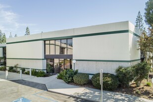 9301-9325 Eton Ave, Chatsworth CA - Entrepôt