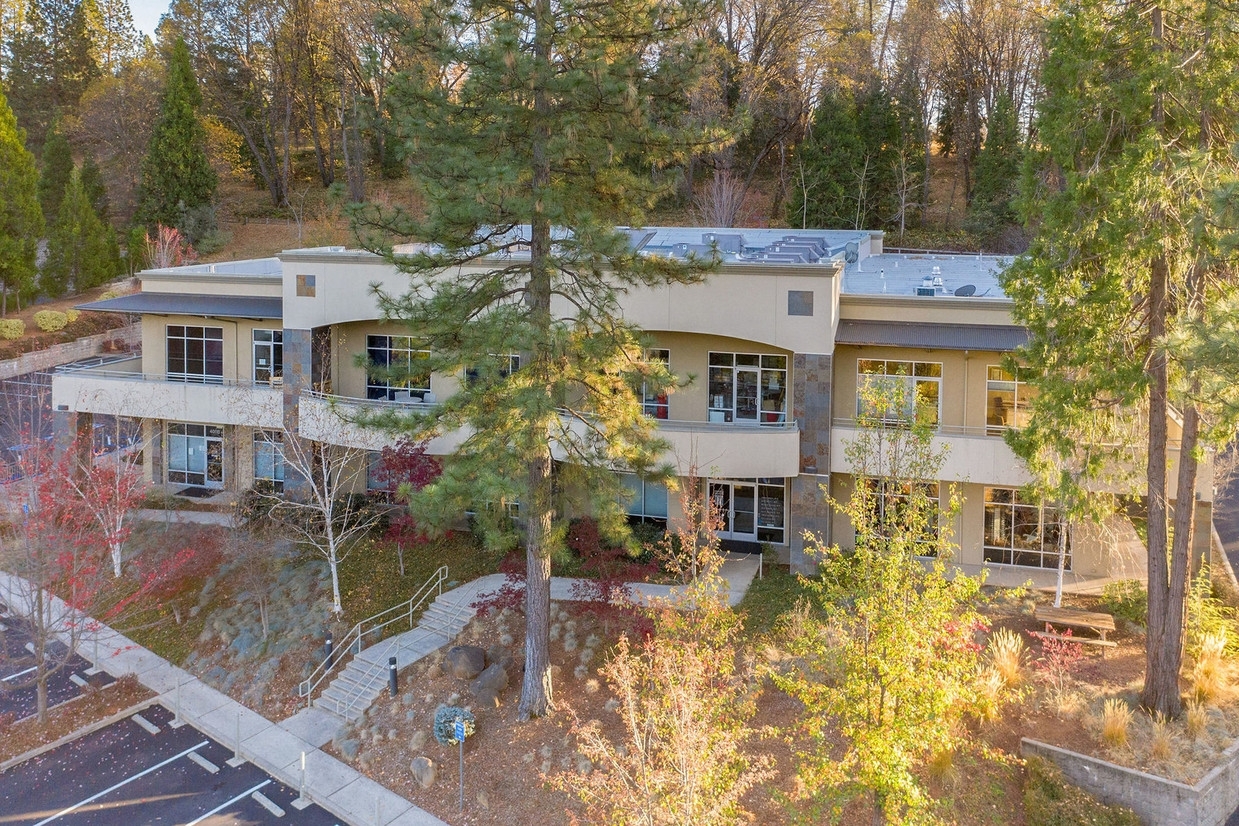 400-408 Sierra College Dr, Grass Valley, CA à vendre Photo principale- Image 1 de 1