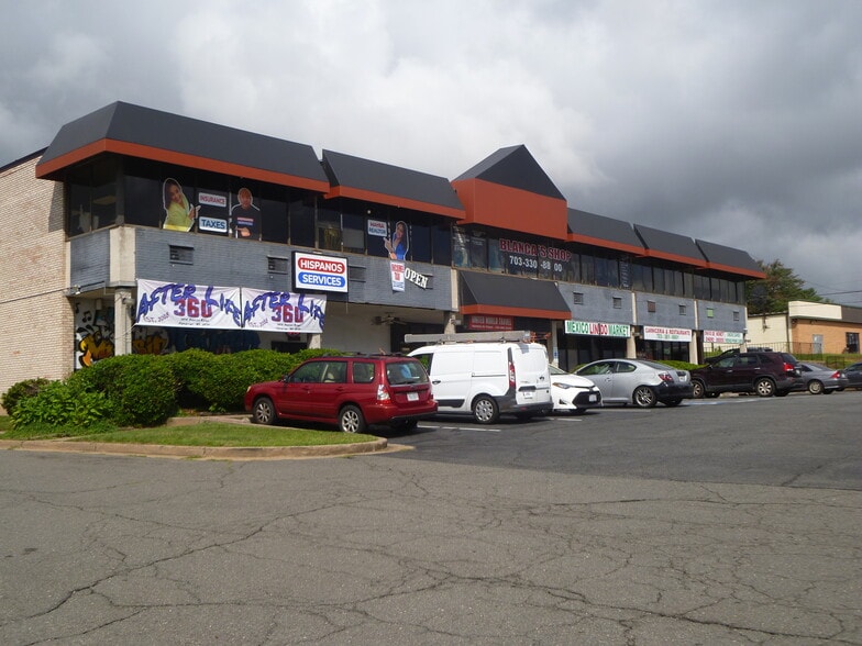 8088 Sudley Rd, Manassas, VA for lease - Building Photo - Image 1 of 1