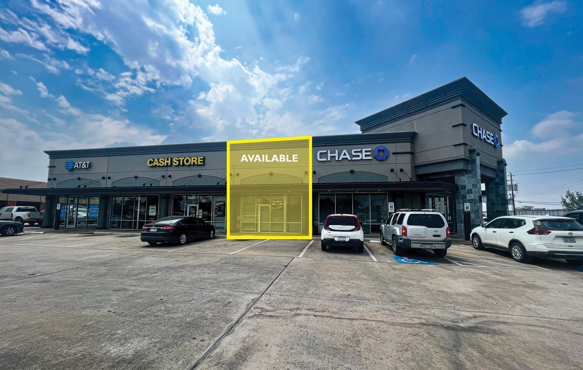 13706 East Fwy, Houston, TX for lease Primary Photo- Image 1 of 4