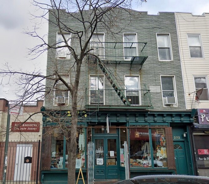 272 Driggs Ave, Brooklyn, NY à louer - Photo du bâtiment - Image 3 de 6