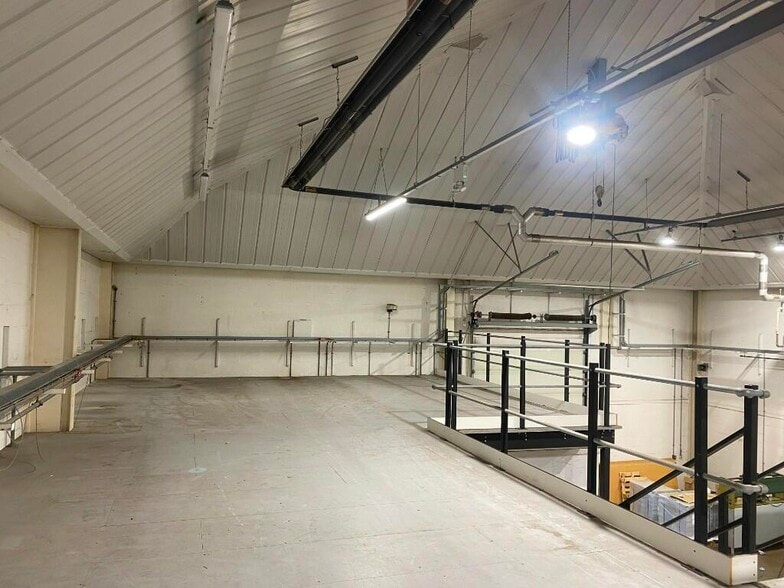 Springwood Way, Macclesfield for lease - Building Photo - Image 1 of 11