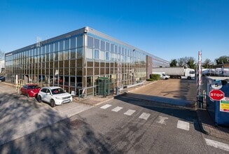 87 Central Way, Feltham for lease Building Photo- Image 2 of 16