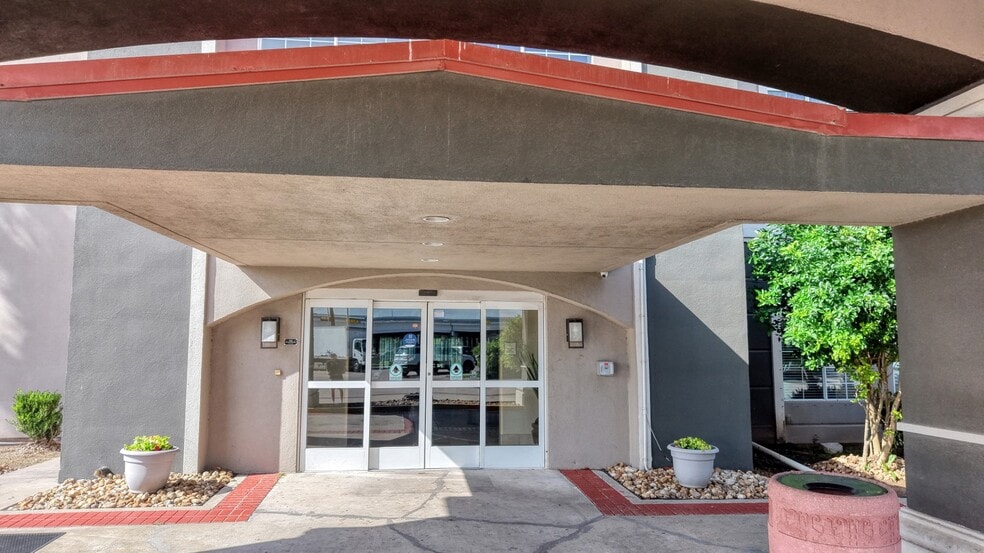 10446 Interstate 37, Corpus Christi, TX for sale - Building Photo - Image 2 of 18