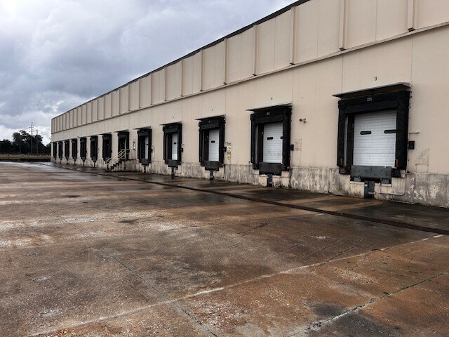 3300 Sylvester Rd, Albany, GA à louer - Photo du bâtiment - Image 3 de 11