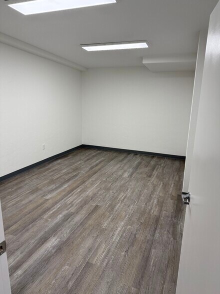 821 S Auburn St, Kennewick, WA à louer - Photo du bâtiment - Image 3 de 6