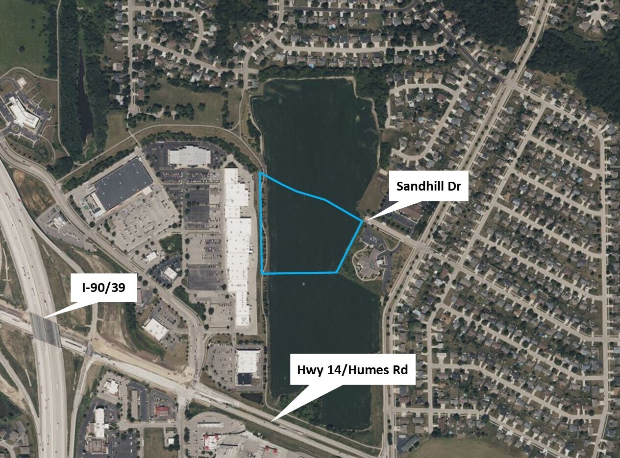 3301 Sandhill Dr, Janesville, WI à vendre Photo du bâtiment- Image 1 de 6