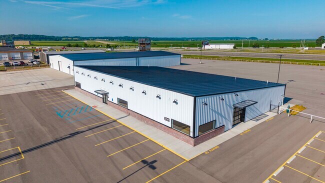 Plus de détails pour 24,800 SF Car Dealership on 5 Acres – à vendre, Scott City, MO