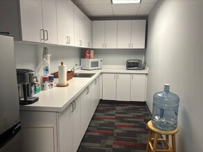 25 South St, Hopkinton, MA for lease Building Photo- Image 2 of 11