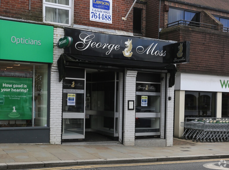 100c High St, Uckfield for lease - Building Photo - Image 2 of 2