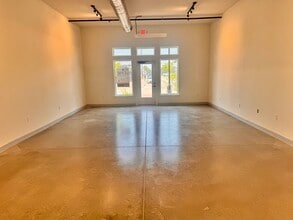 300 E Front St, Arlington, TX for lease Interior Photo- Image 2 of 6