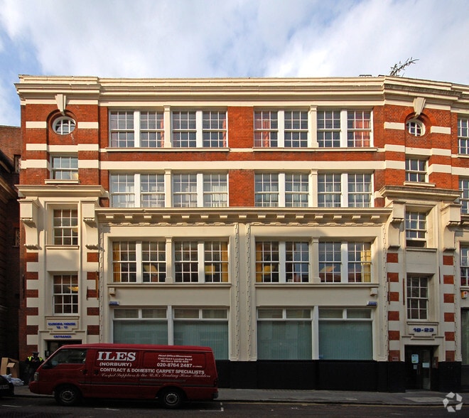 13-17 Ironmonger Row, Londres à louer - Photo du bâtiment - Image 2 de 2