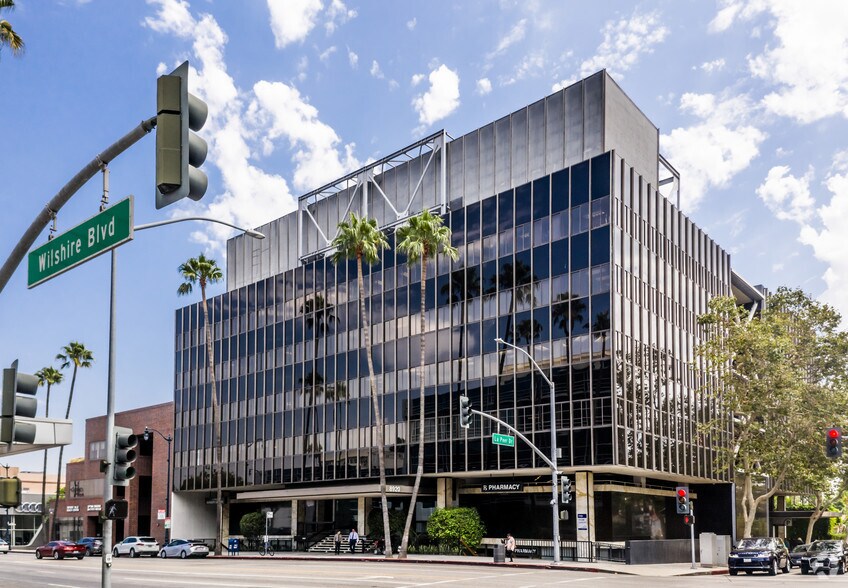 8920 Wilshire Blvd, Beverly Hills, CA à louer - Photo du bâtiment - Image 2 de 8
