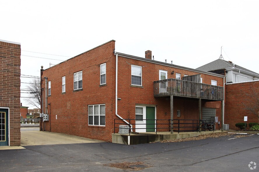 38036-38044 2nd St, Willoughby, OH à louer - Photo du bâtiment - Image 2 de 14
