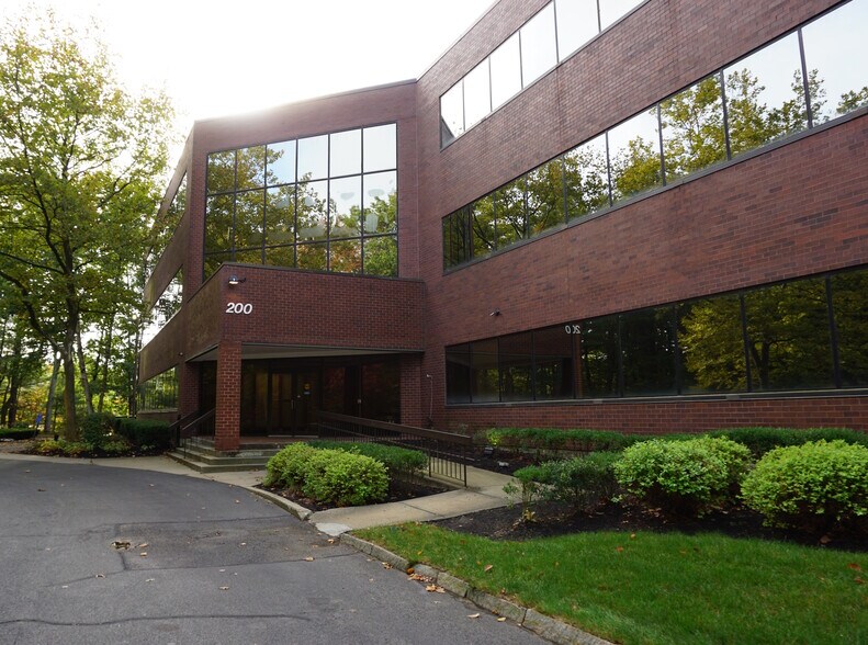 200 Cordwainer Dr, Norwell, MA à louer - Photo du bâtiment - Image 2 de 24