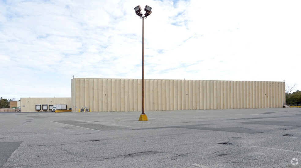 1700 Oak St, Lakewood, NJ for lease - Building Photo - Image 3 of 3