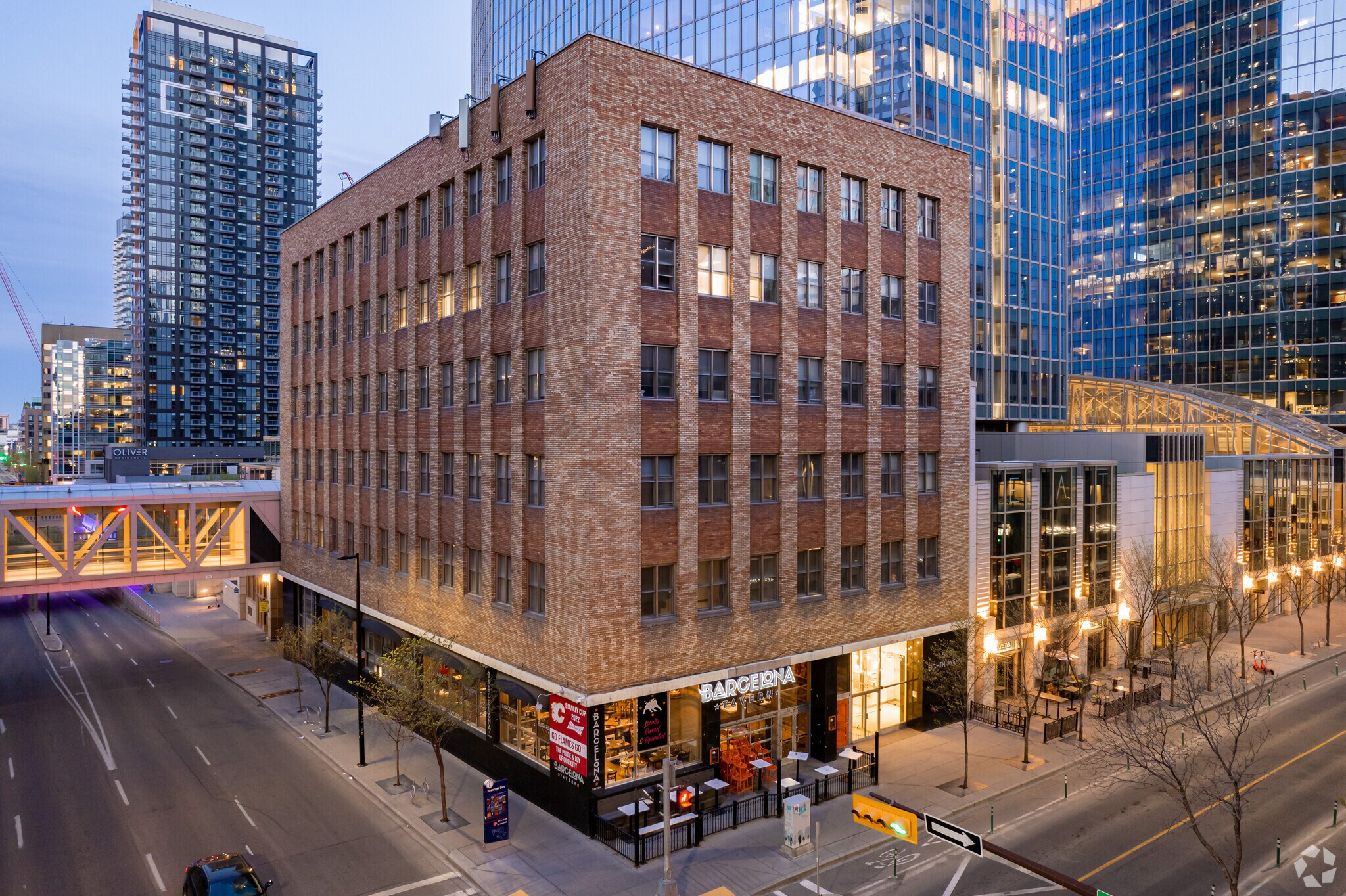 505 8th Ave SW, Calgary, AB à louer Photo du bâtiment- Image 1 de 5