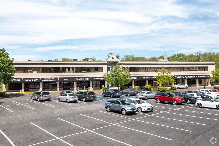 900 Wheeler Rd, Hauppauge, NY for lease - Building Photo - Image 1 of 3