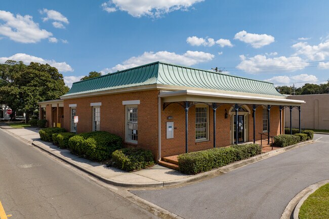 Plus de détails pour 2505 Abercorn St, Savannah, GA - Commerce de détail à louer