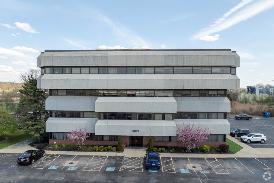 6001 Cochran Rd, Solon, OH for lease - Building Photo - Image 3 of 10