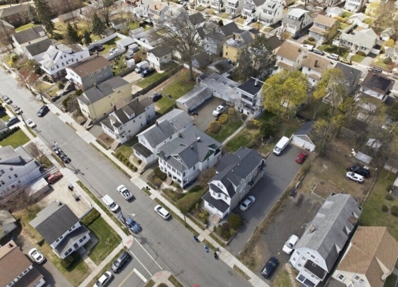 27 Longview St, West Orange, NJ à vendre - Photo du bâtiment - Image 3 de 3