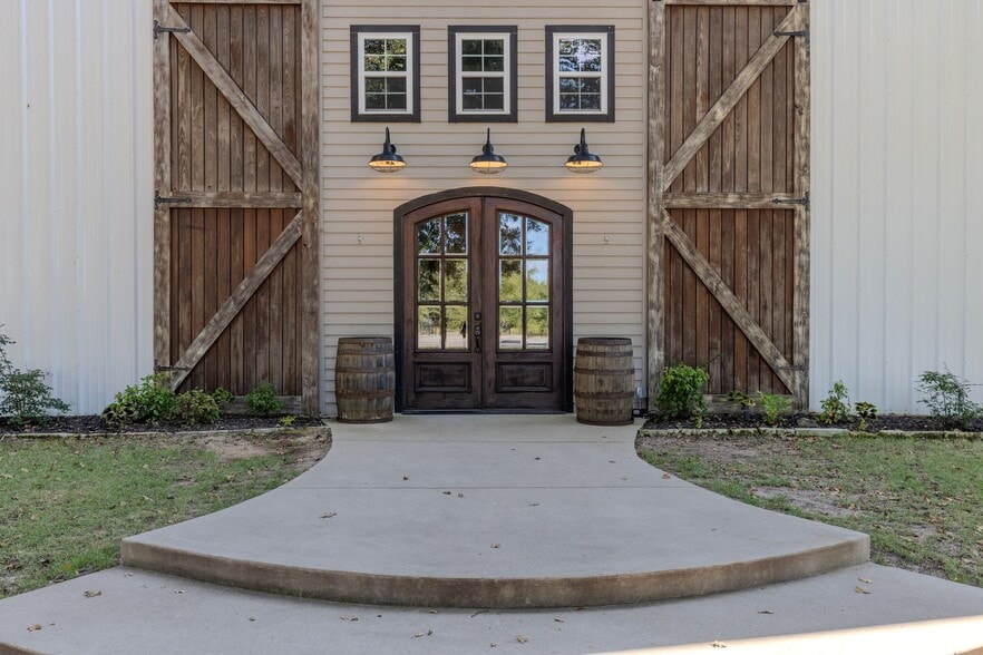 1297 County Road 3318, Greenville, TX à vendre - Photo du bâtiment - Image 2 de 28