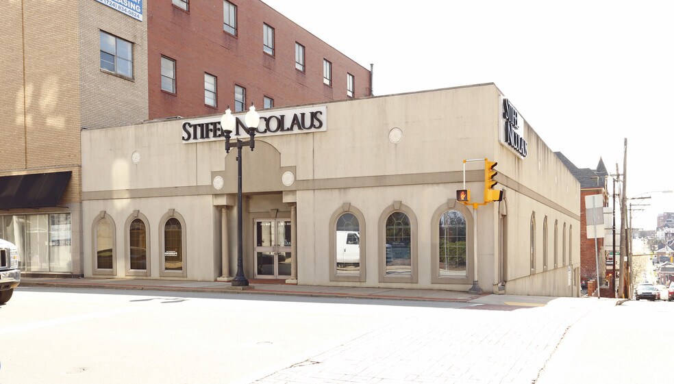 100 S Main St, Greensburg, PA à louer - Photo du bâtiment - Image 1 de 15