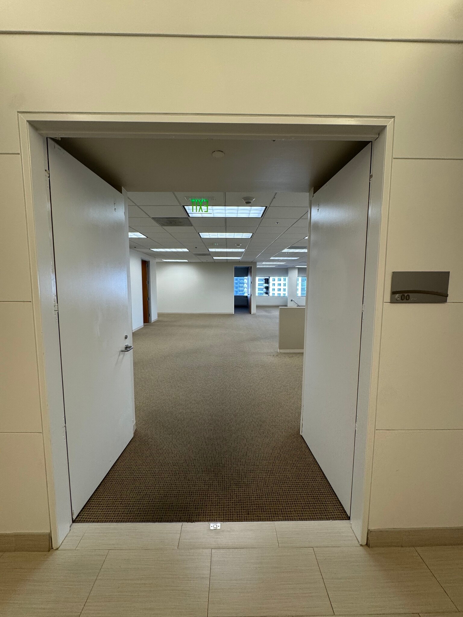 4 Hutton Centre Dr, Santa Ana, CA for lease Building Photo- Image 1 of 13