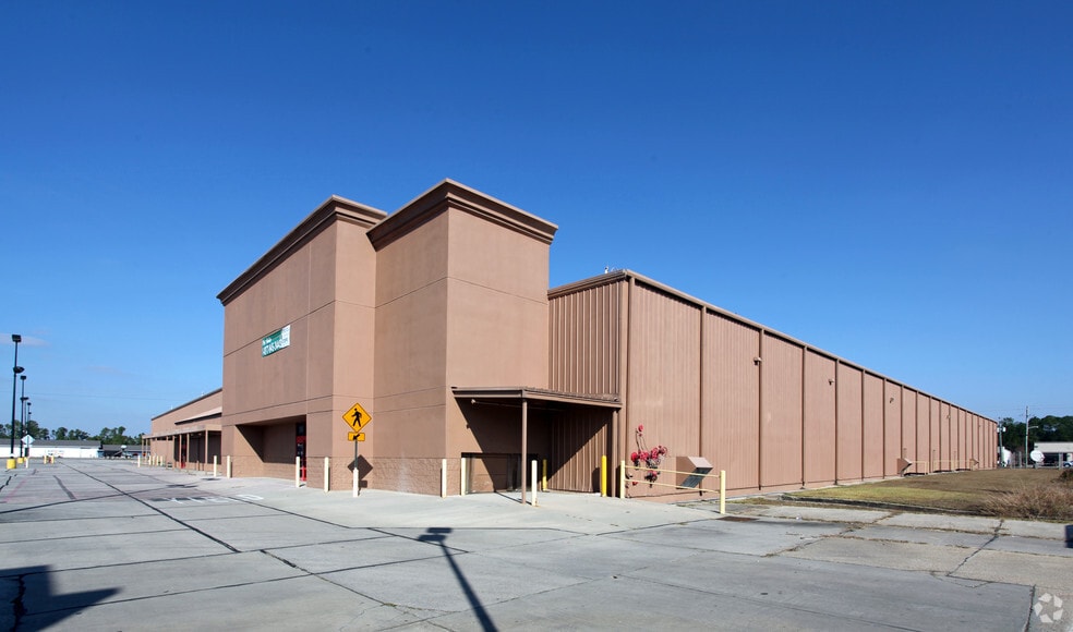 15065 Creosote Rd, Gulfport, MS à vendre - Photo du bâtiment - Image 2 de 3