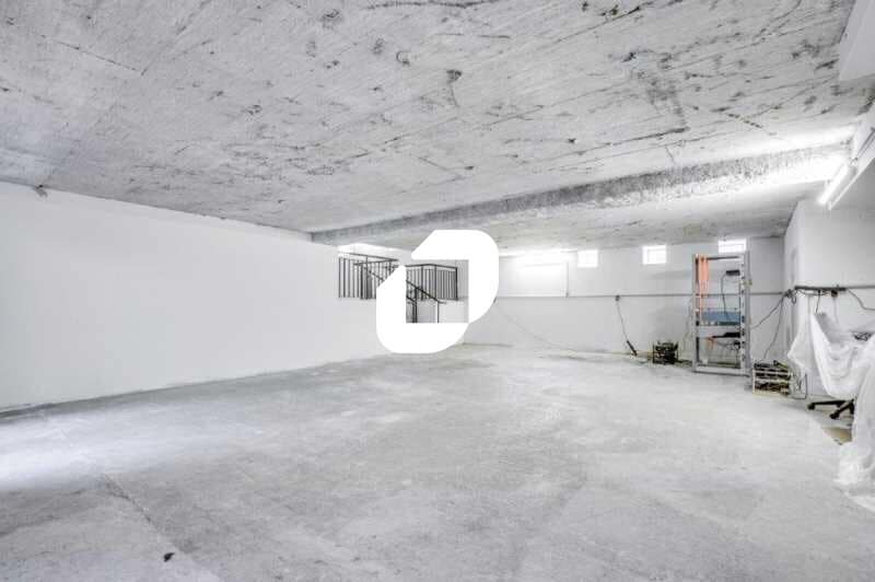 19 Rue Pasteur, Suresnes for sale - Interior Photo - Image 2 of 2