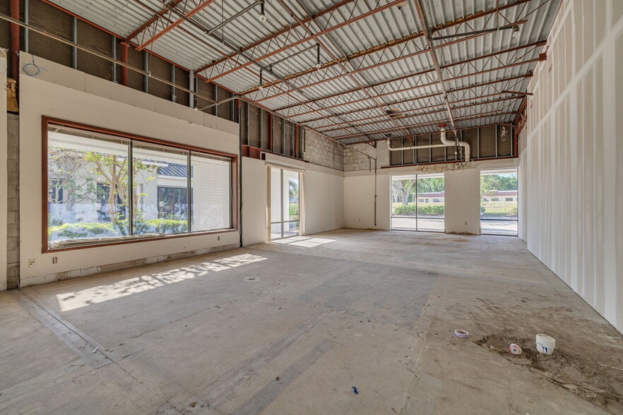 5501-5555 Roosevelt Blvd, Clearwater, FL à louer - Photo intérieure - Image 3 de 16