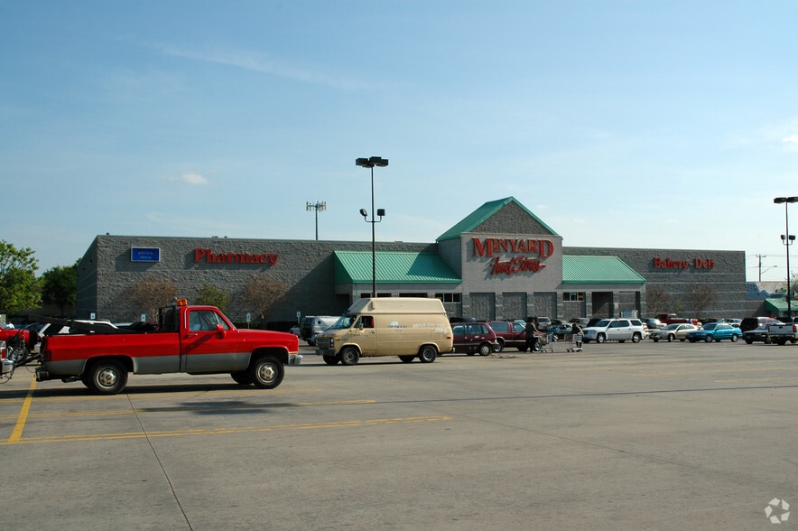 2130 E Ledbetter Dr, Dallas, TX for lease - Building Photo - Image 2 of 7