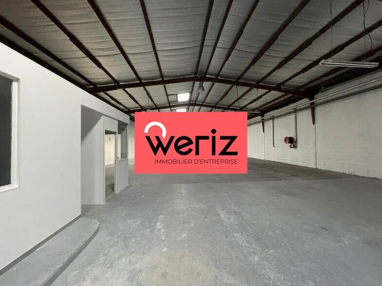 Office in Vitrolles for lease - Interior Photo - Image 3 of 9