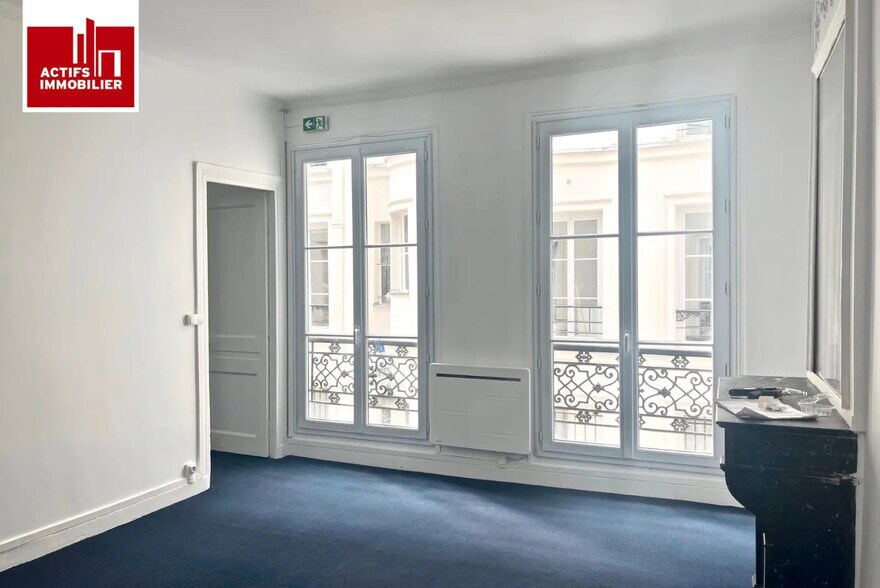 Office in Paris for lease - Interior Photo - Image 3 of 12