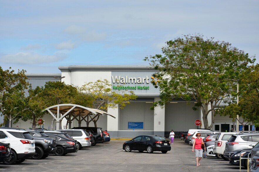 3901-3985 Jog Rd, Greenacres, FL à louer - Photo du bâtiment - Image 3 de 17